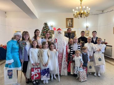 Рождественский концерт воскресной школы прошел в храме святителя Николая Мирликийского в Заяицком