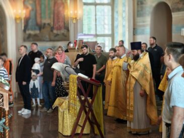 В день памяти святых Петра и Февронии в храме свт. Николая в Заяицком прошла Литургия и молебен о семье