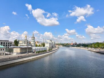 Настоятель храма свт. Николая в Заяицком провел встречу с главой управы Замоскворечья