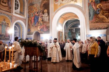 Рождественские богослужения прошли в храме свт. Николая в Заяицком