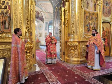 В день памяти Усекновения главы прор. Иоанна Предтечи митрополит Кирилл возглавил Литургию в храме свт. Николая в Заяицком
