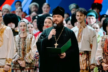 Настоятель храма благословил участников гала-концерта лауреатов Всероссийского фольклорного конкурса «Казачий круг»