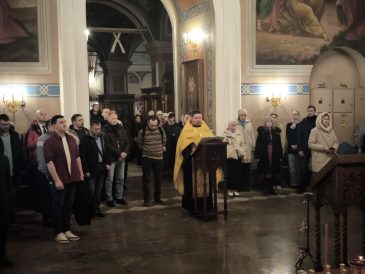 Молебен святым Петру и Февронии и благотворительная акция прошли в храме свт. Николая в Заяицком