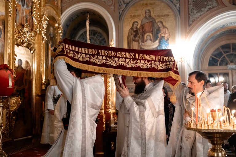 068-rNVzXq_rZZp0VPTe3EiuCDUblunlEOPT6nMmllFCza49l92LMivS7h-KptEA5rm0cUaqlu80V_JV