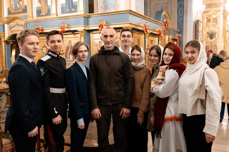 127-kLF0t6UFCdp7LXOur7y8e_PZAgjXDozrBBKBqvNzaLwzGEgZd0Svs2inBTBX1JcMKpcr4bAS1wDQ