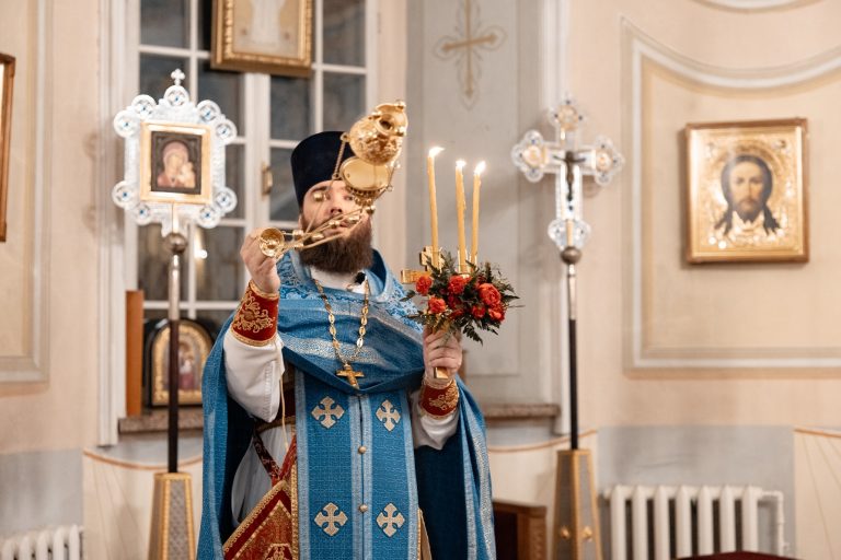 214-xl0Yb4_YAiHOdSLX1ONJjLGmJr6jg81fFugC_7MoElVHBw-9a4JmBV63v08dMNPntWvO6fQijUJU